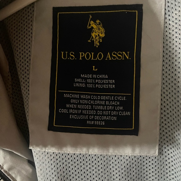Men’s U.S.Polo Assn rain jacket with hidden hoodie size L - Picture 2 of 8